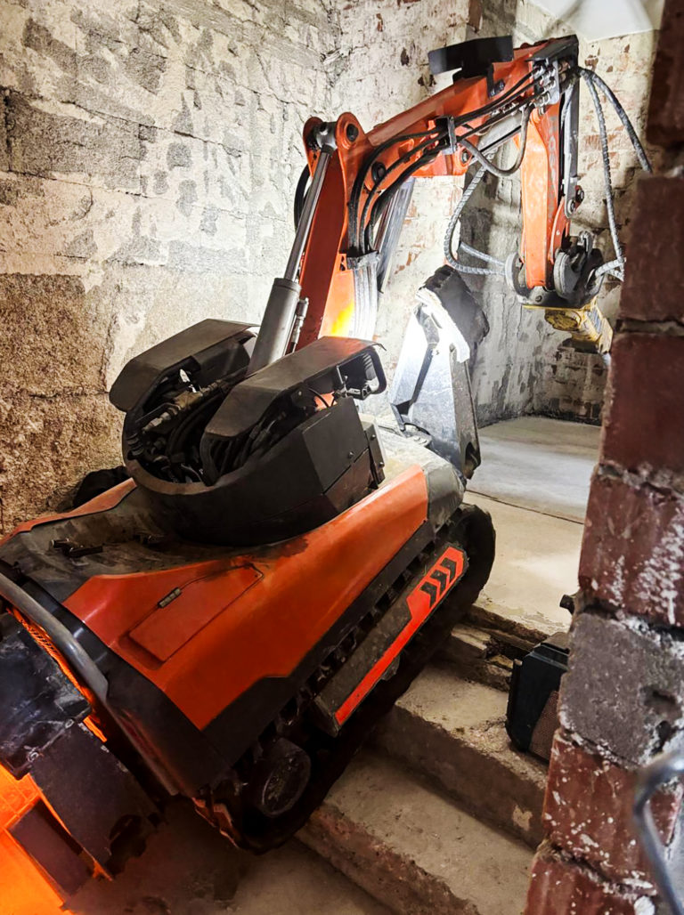 Husqvarna DXR145 Abbruchroboter 1_Web