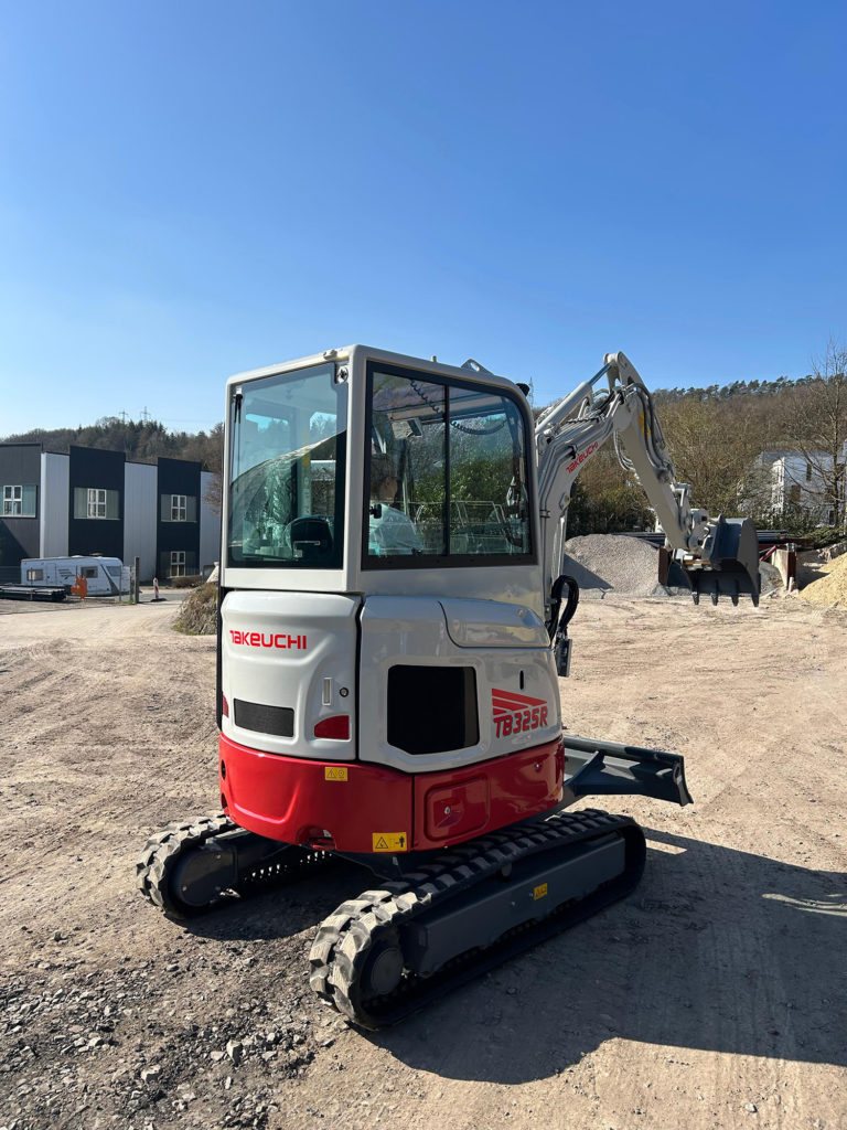 Takeushi TB325 Kurzheckkettenbagger_Web